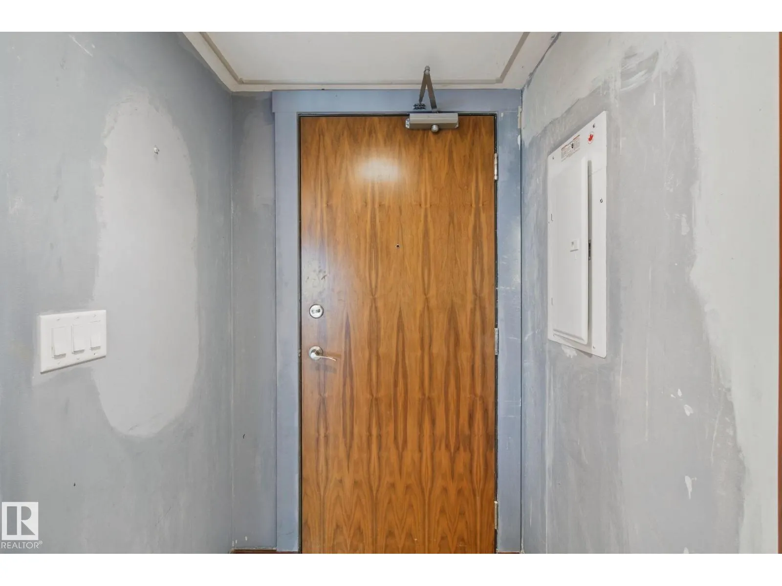 #1502 9720 106 ST NW