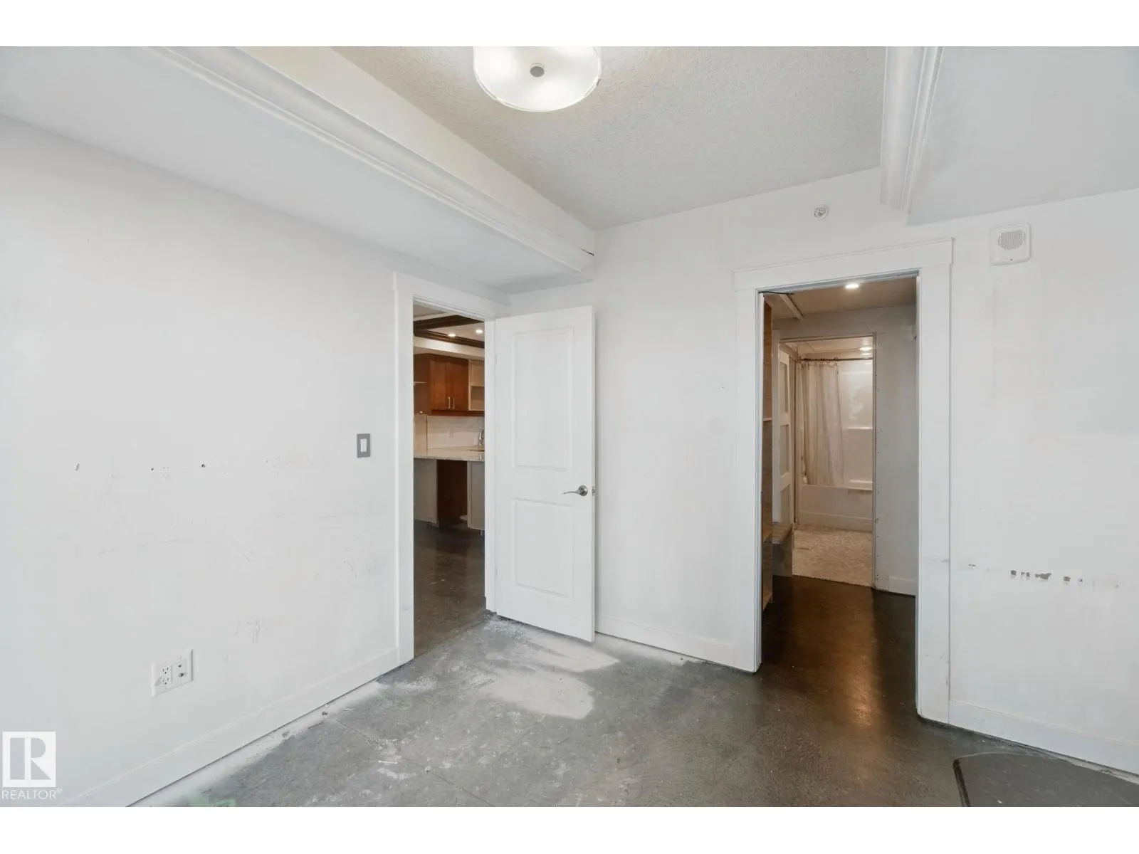 #1502 9720 106 ST NW