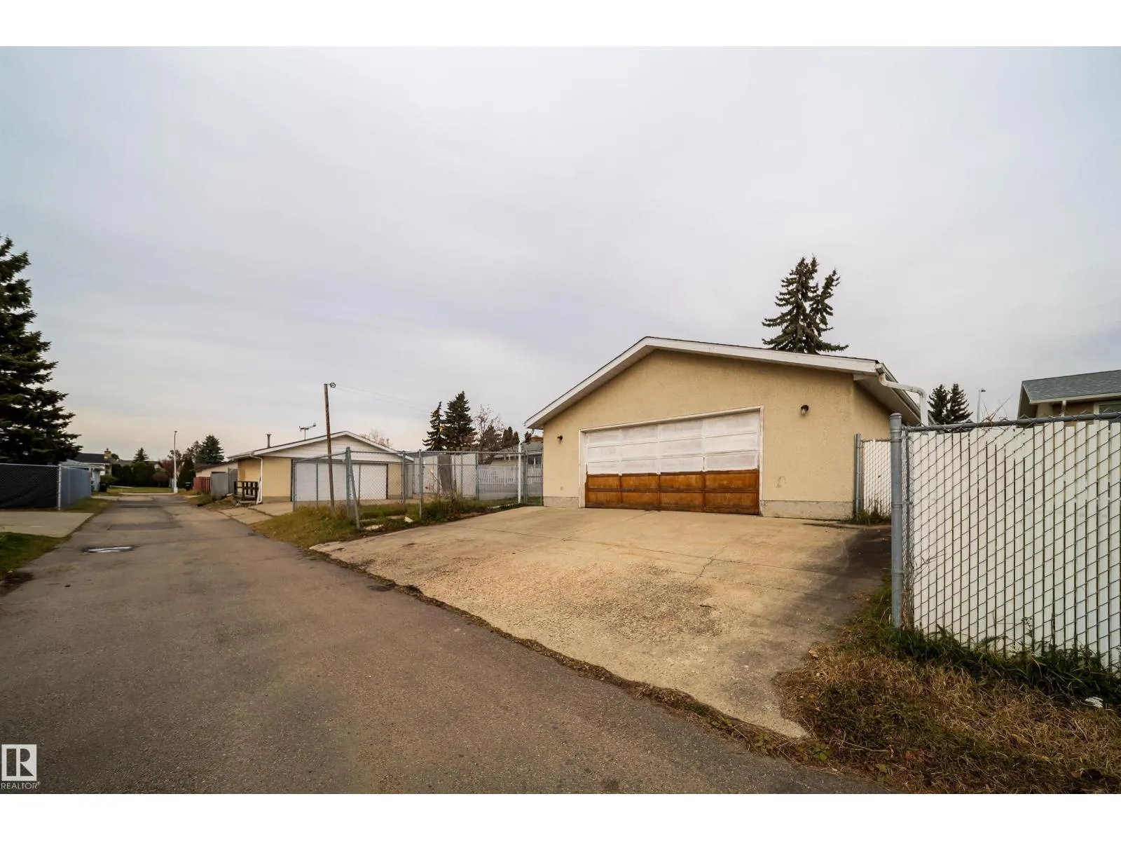 7807 144 AV NW