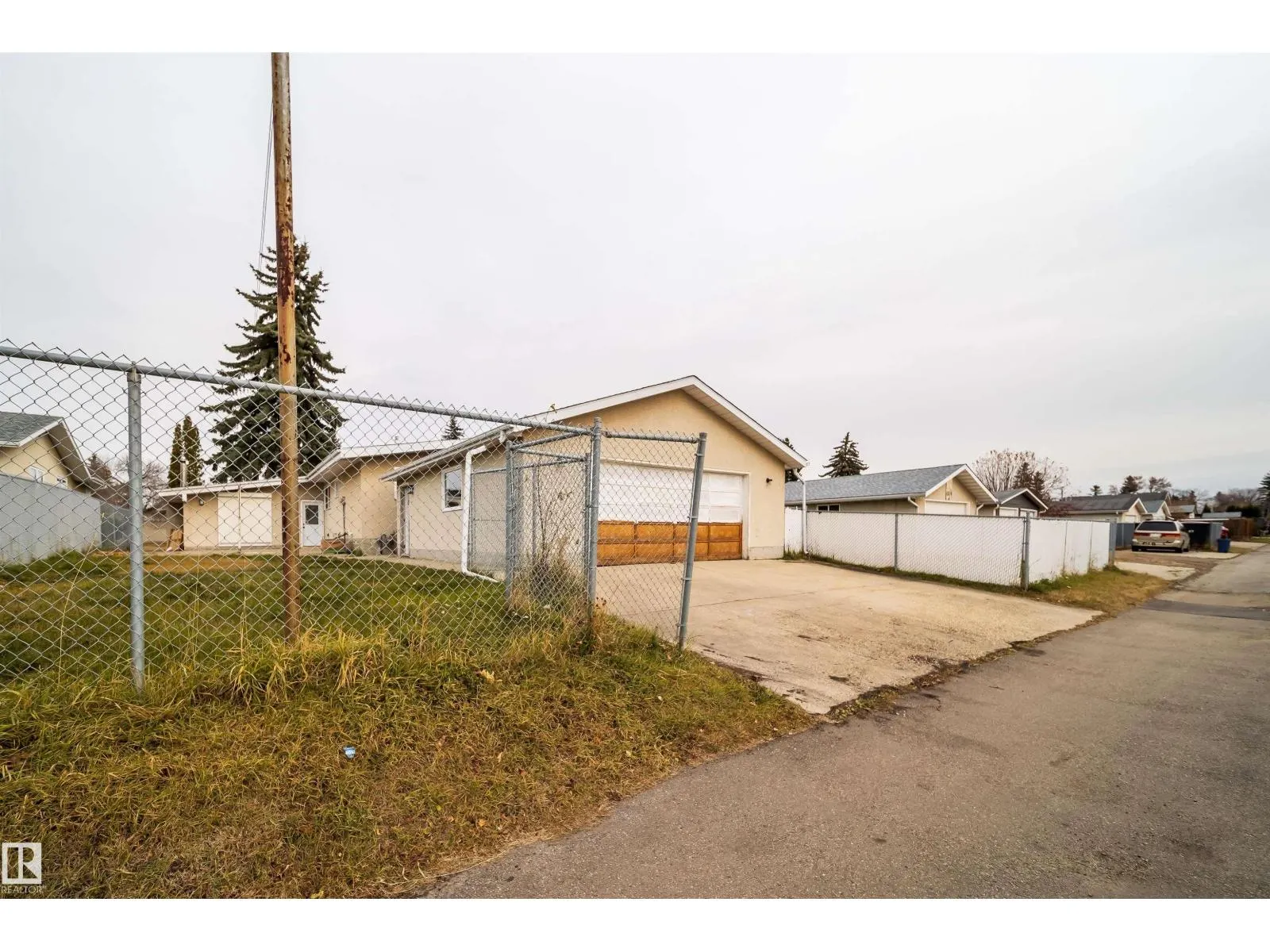 7807 144 AV NW