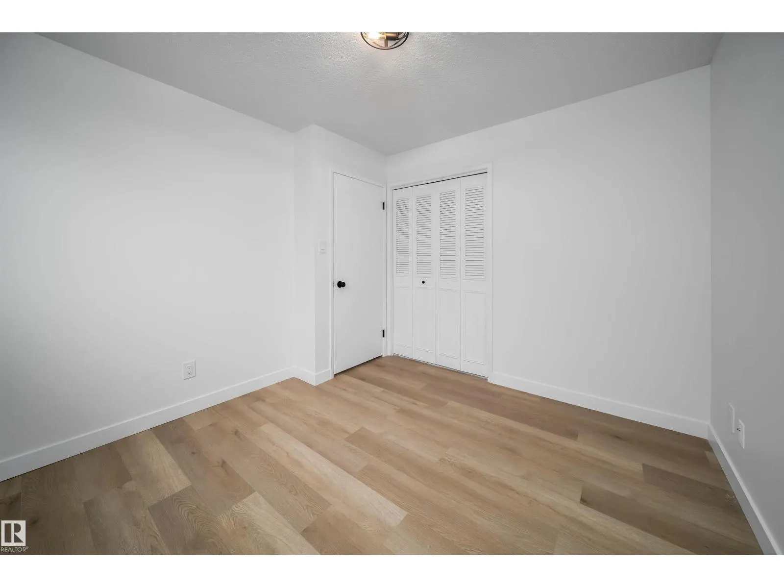 7807 144 AV NW