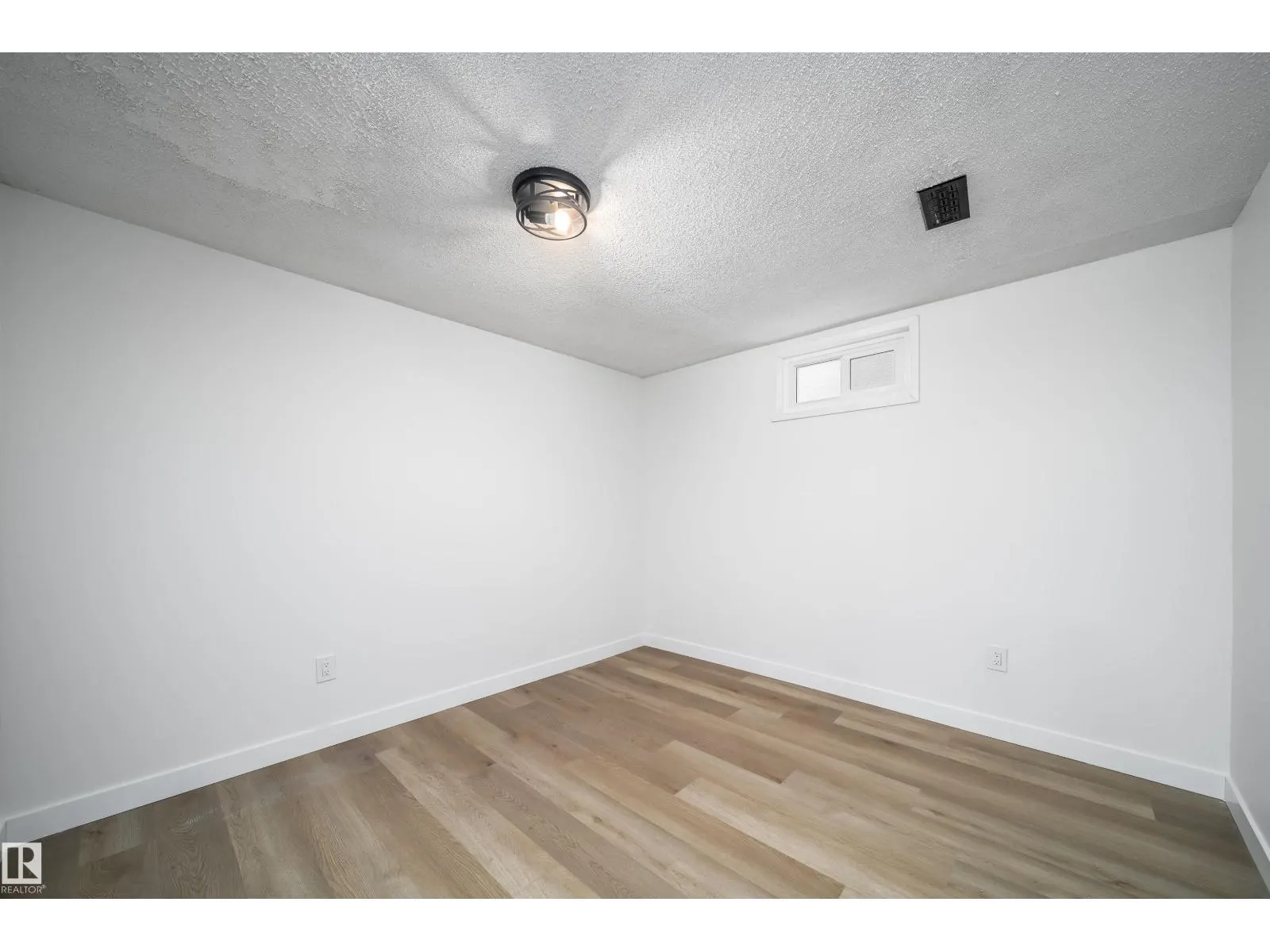 7807 144 AV NW