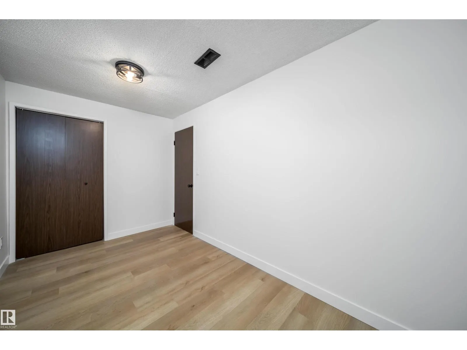 7807 144 AV NW