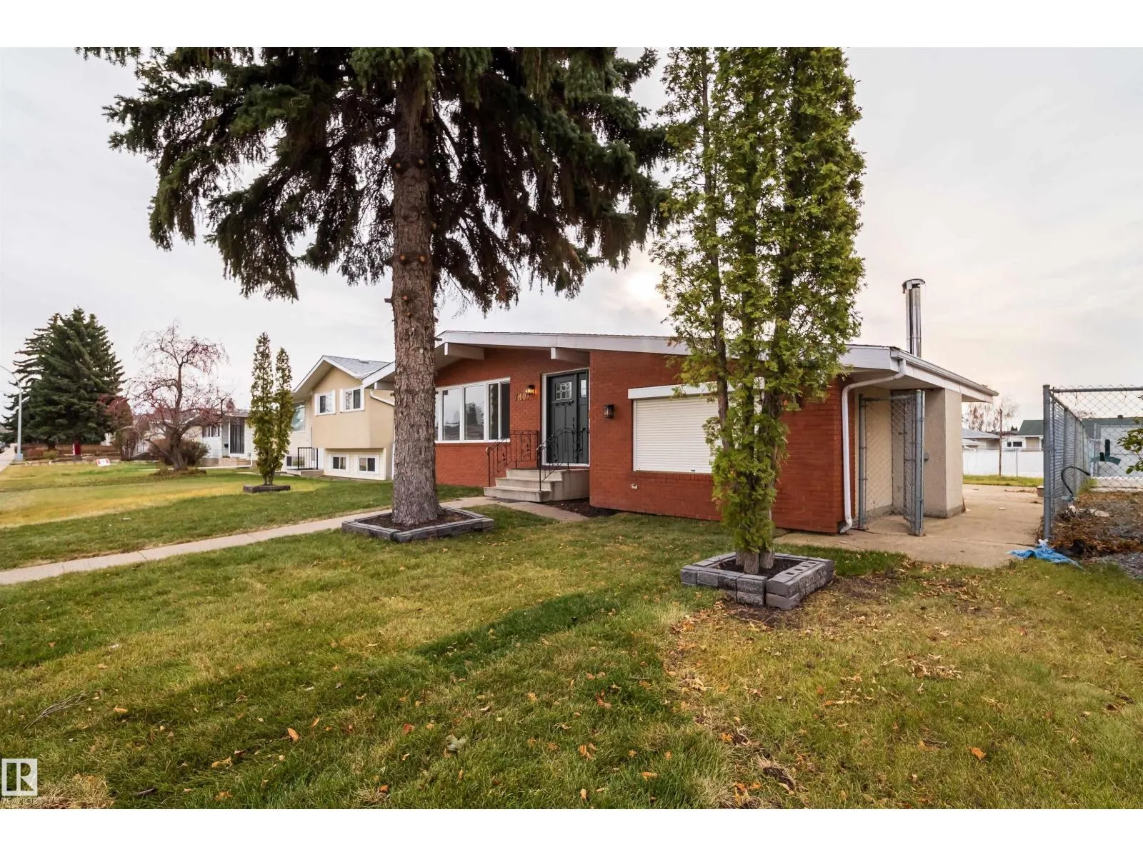 7807 144 AV NW