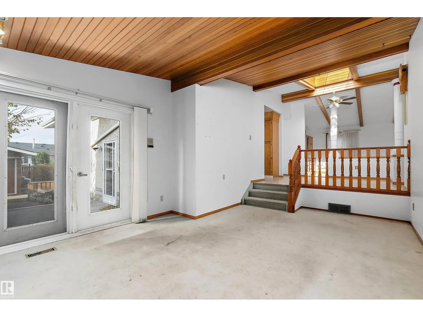 16132 98 ST NW