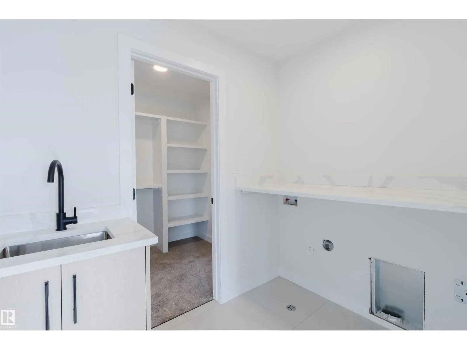 955 Elderberry LD NW