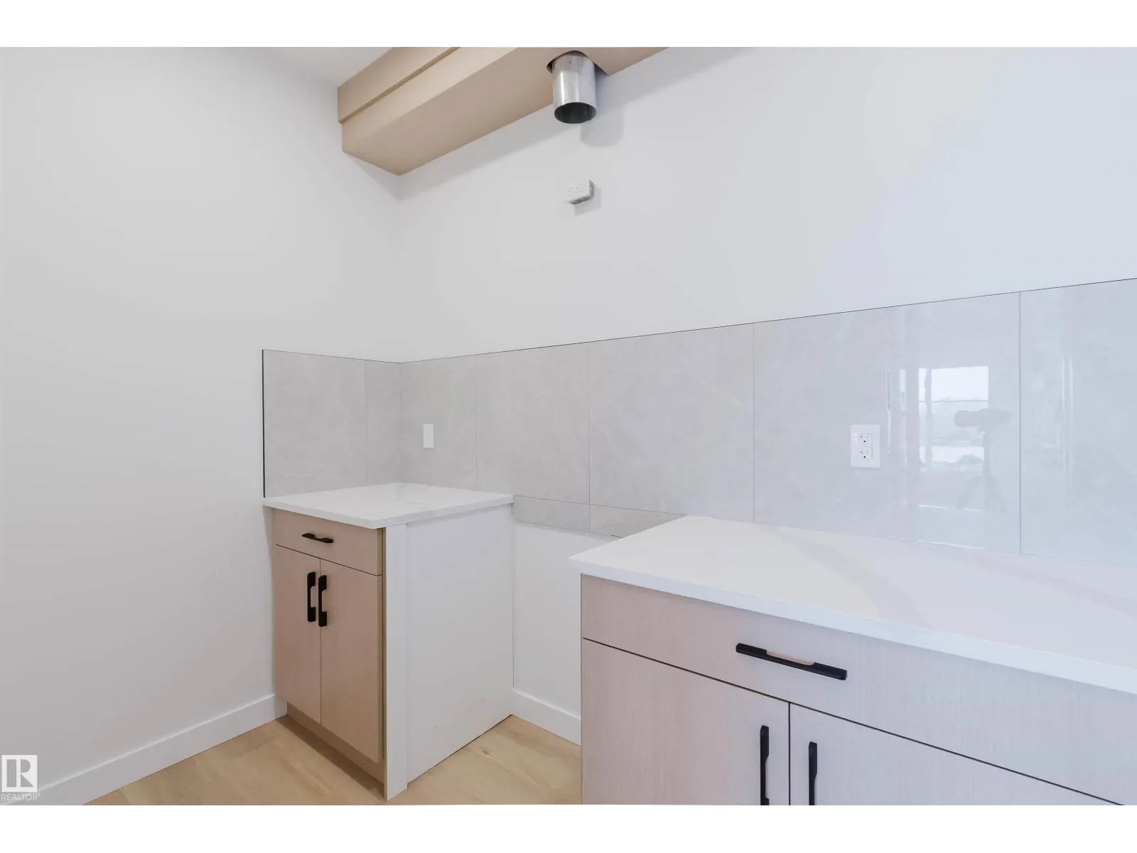 955 Elderberry LD NW