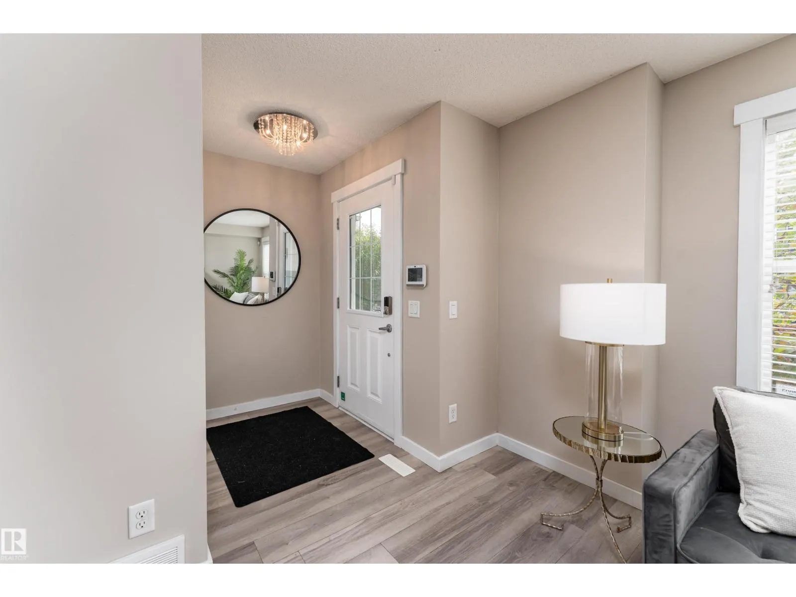 2914 18A AV NW