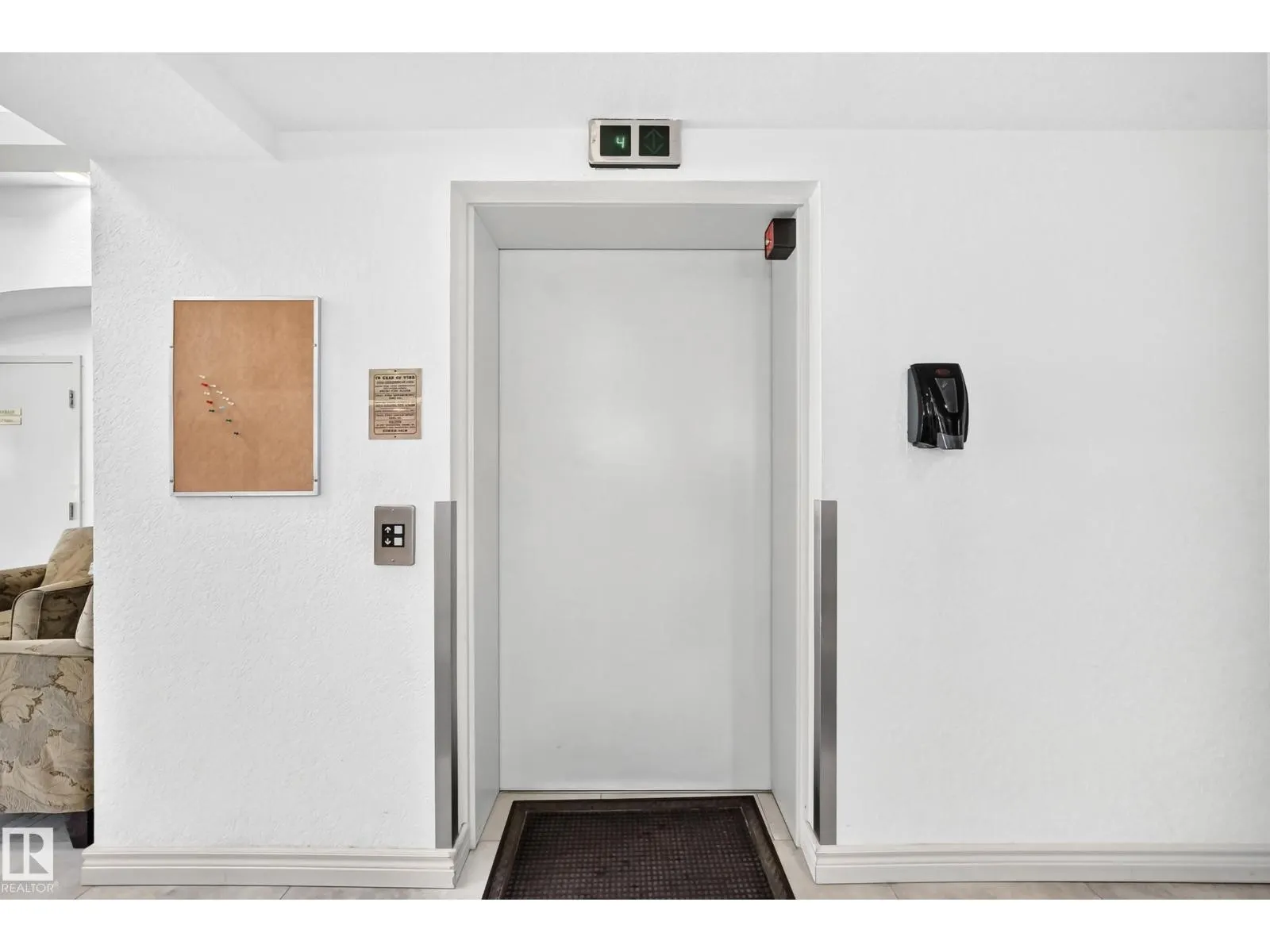 #109 10945 21 AV NW