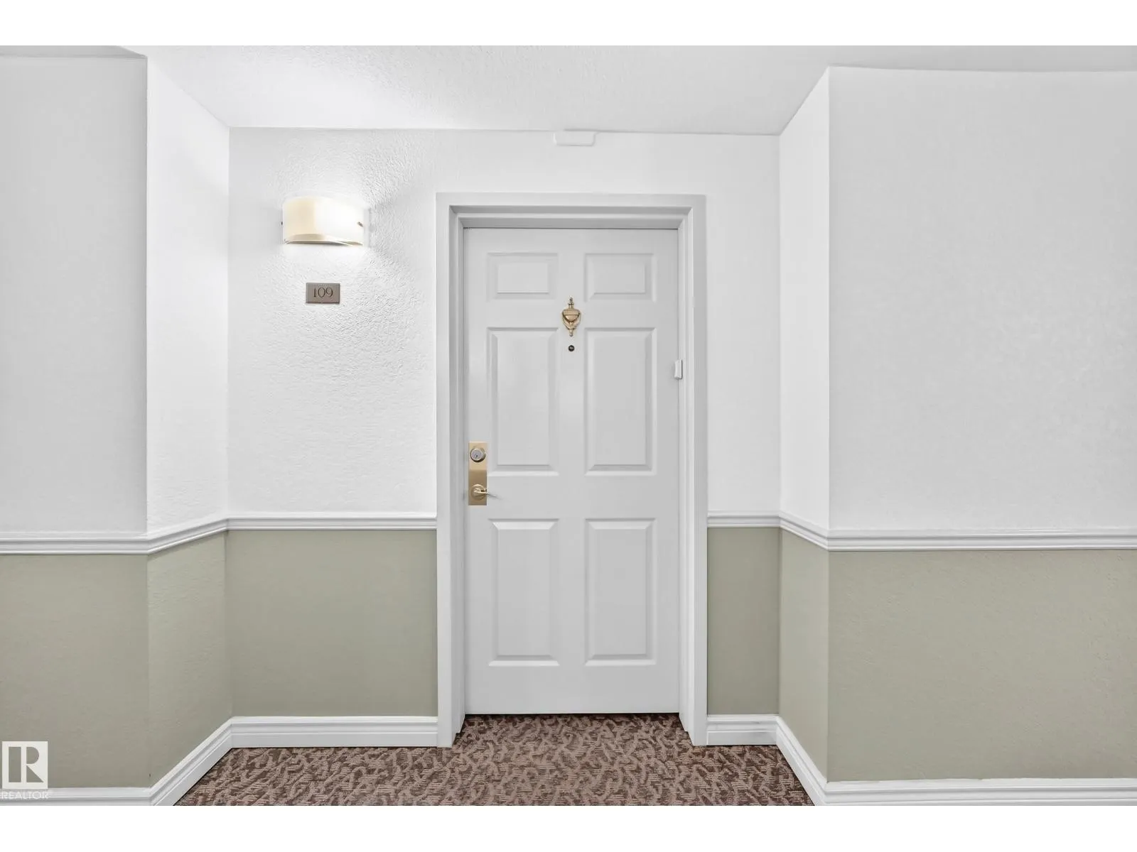 #109 10945 21 AV NW