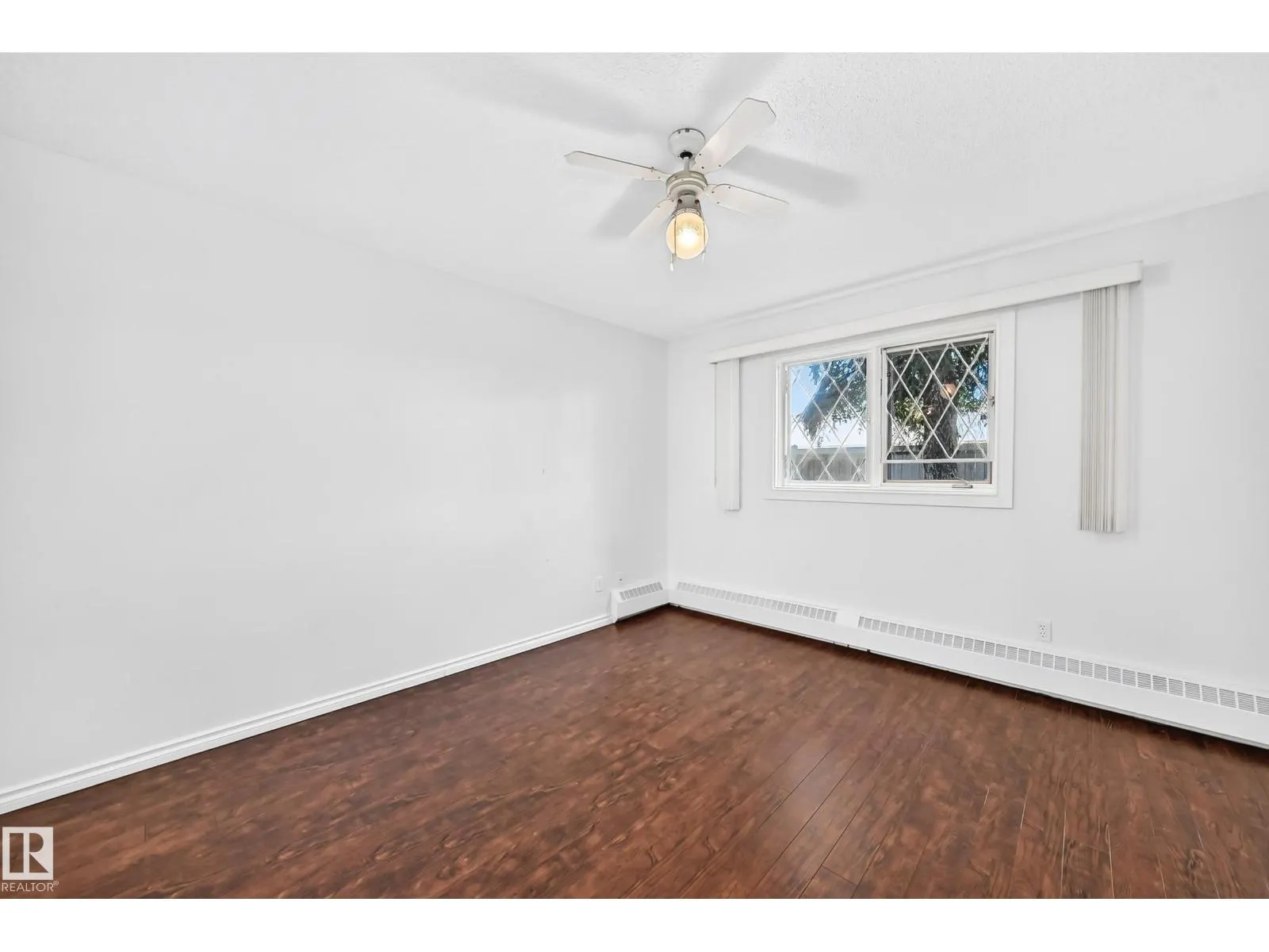 #109 10945 21 AV NW