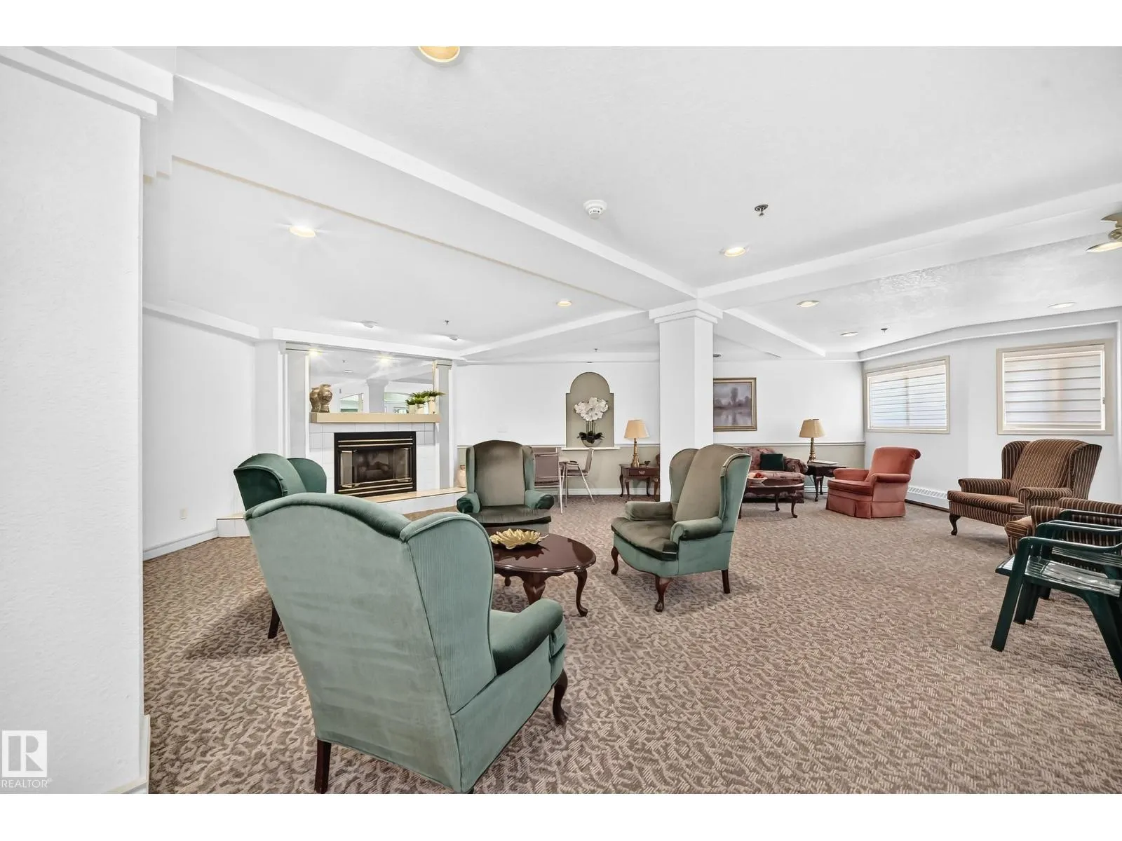 #109 10945 21 AV NW