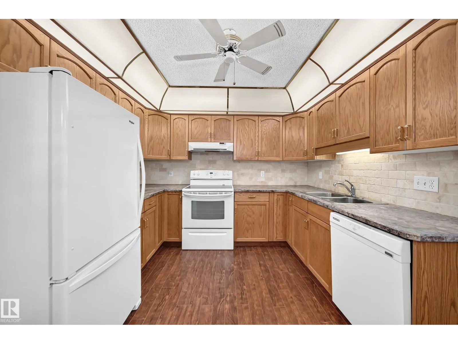 #109 10945 21 AV NW