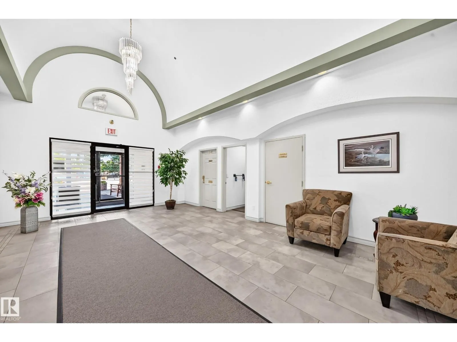 #109 10945 21 AV NW