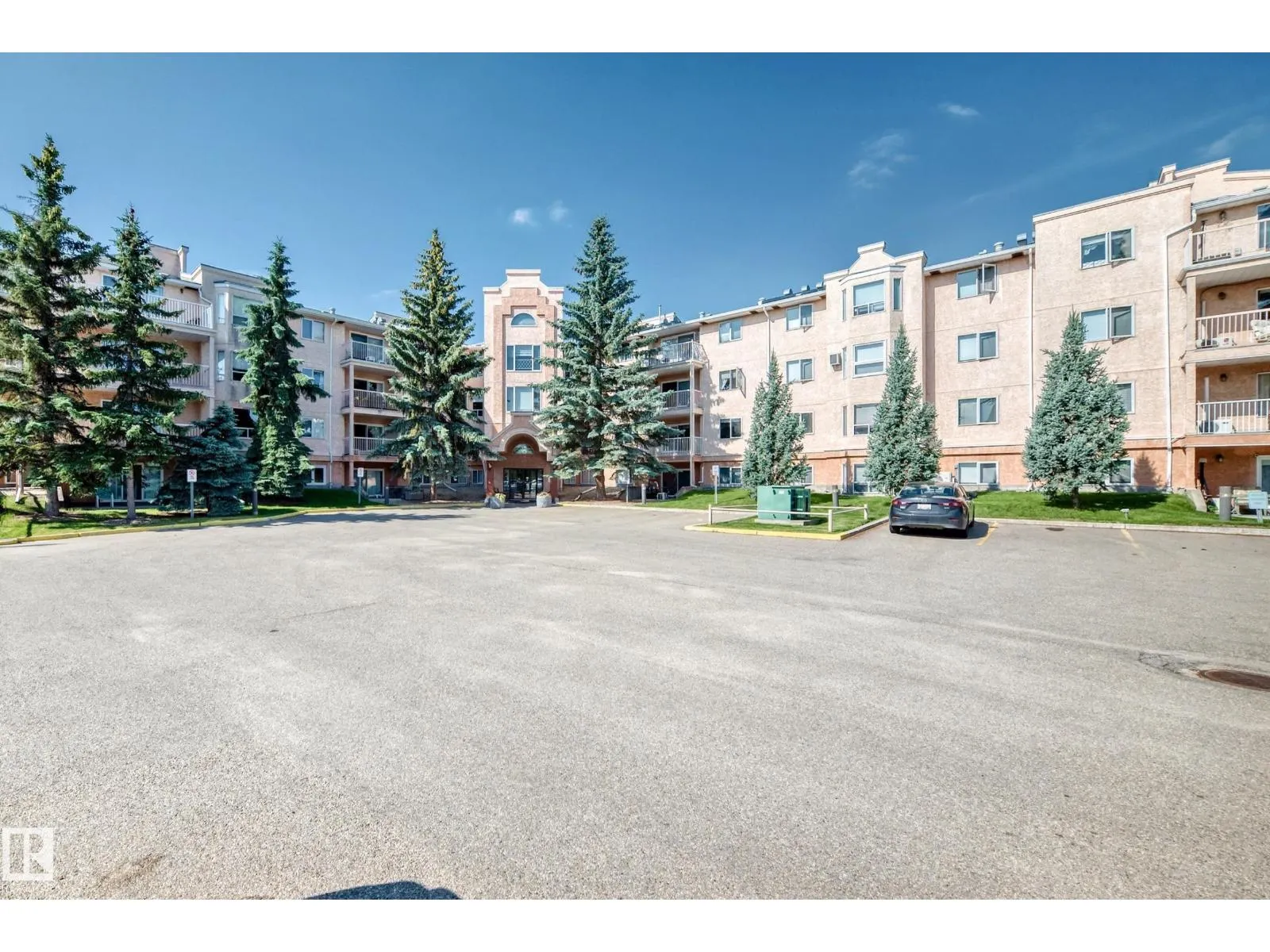 #109 10945 21 AV NW