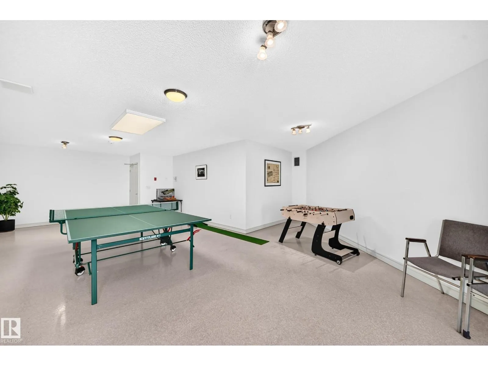 #109 10945 21 AV NW