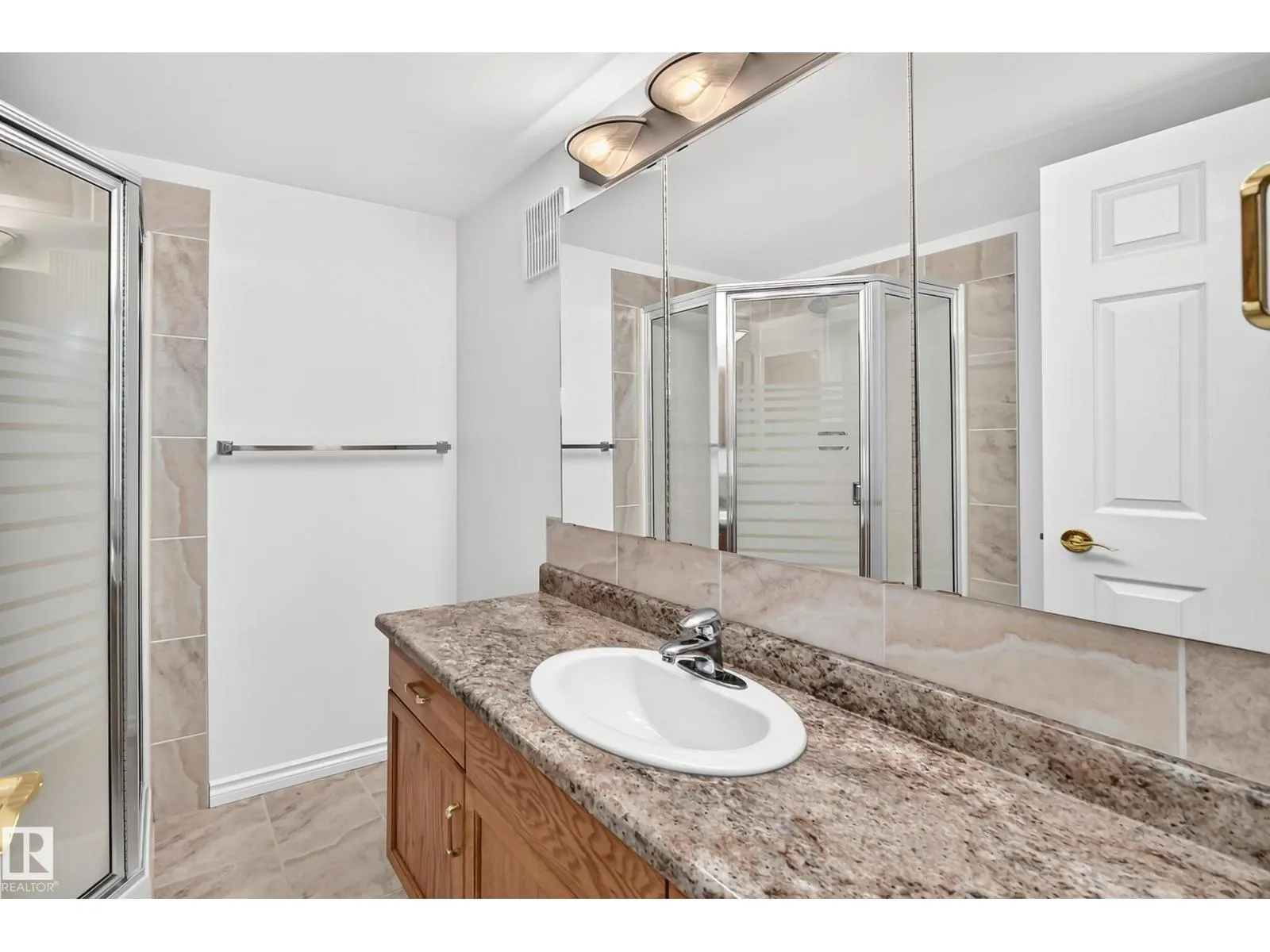 #109 10945 21 AV NW