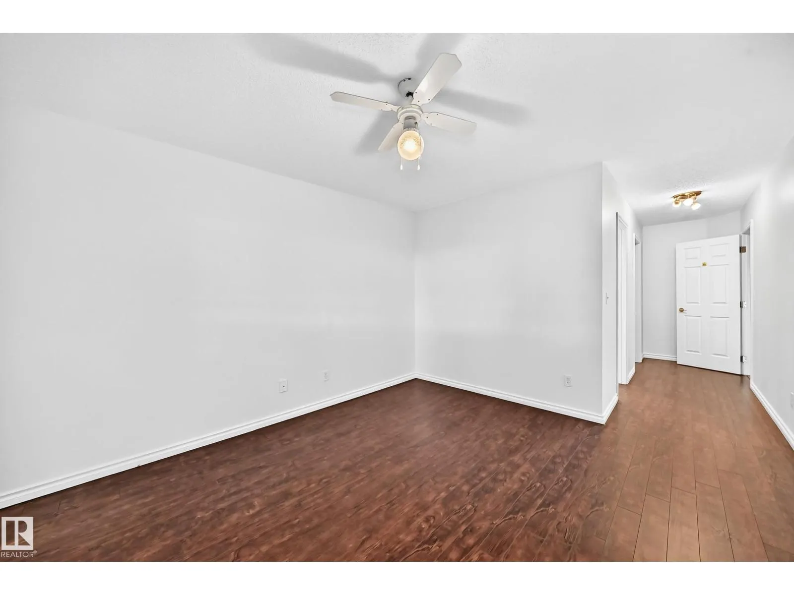 #109 10945 21 AV NW