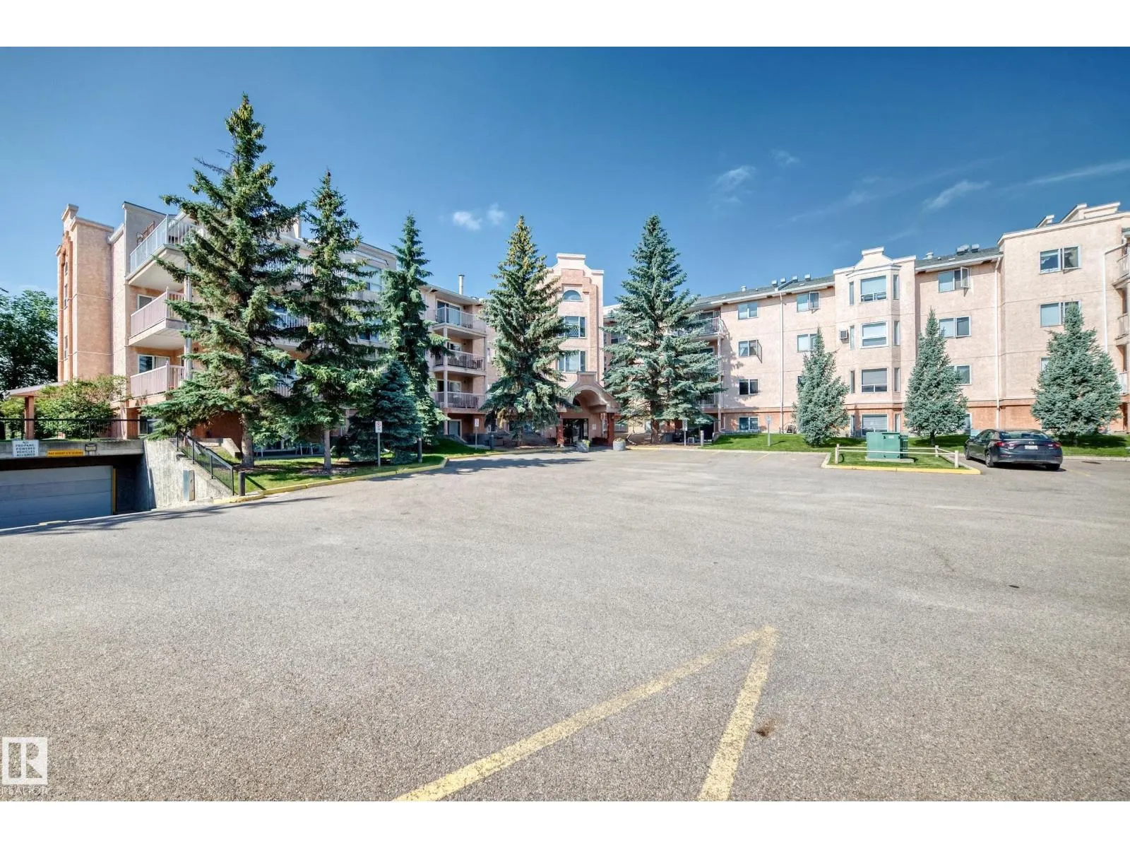 #109 10945 21 AV NW