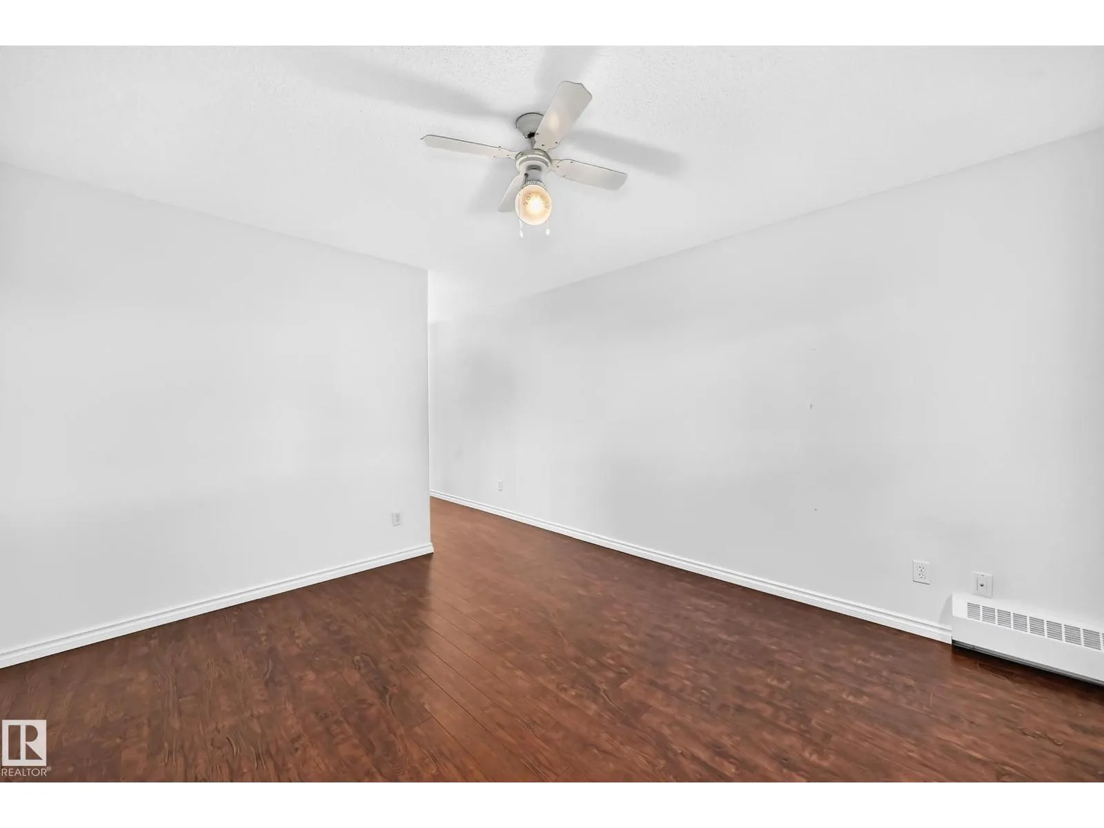 #109 10945 21 AV NW