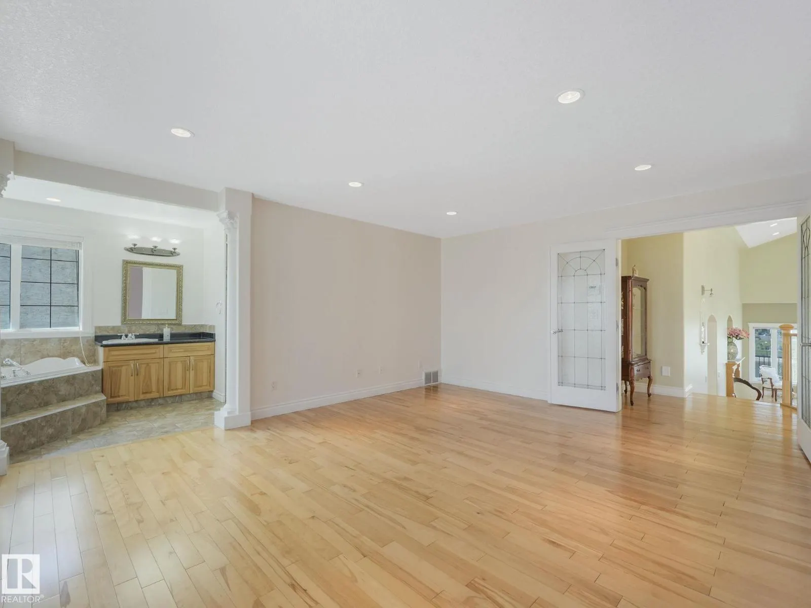 7504 161A AV NW