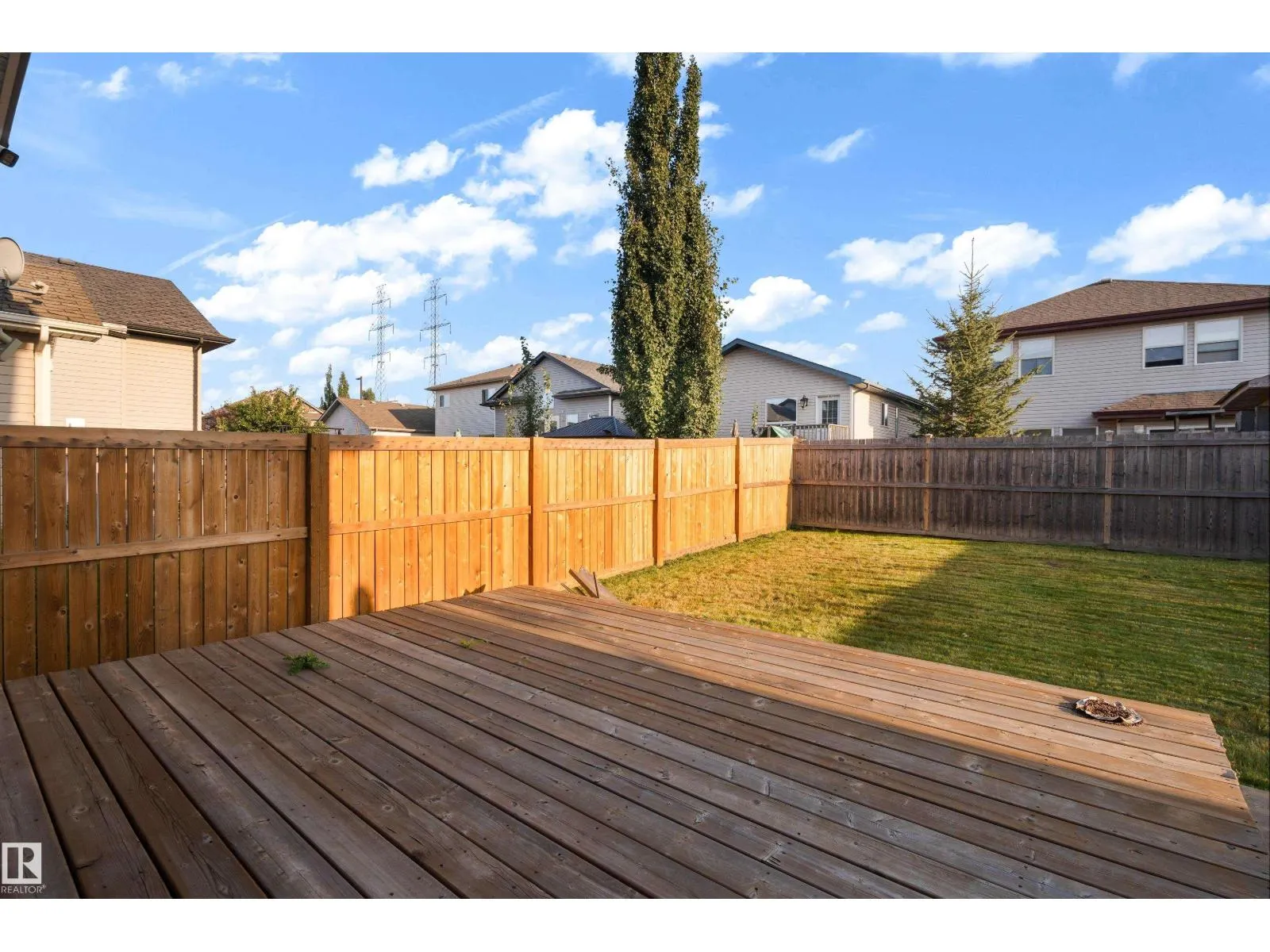 3003 25 AV NW