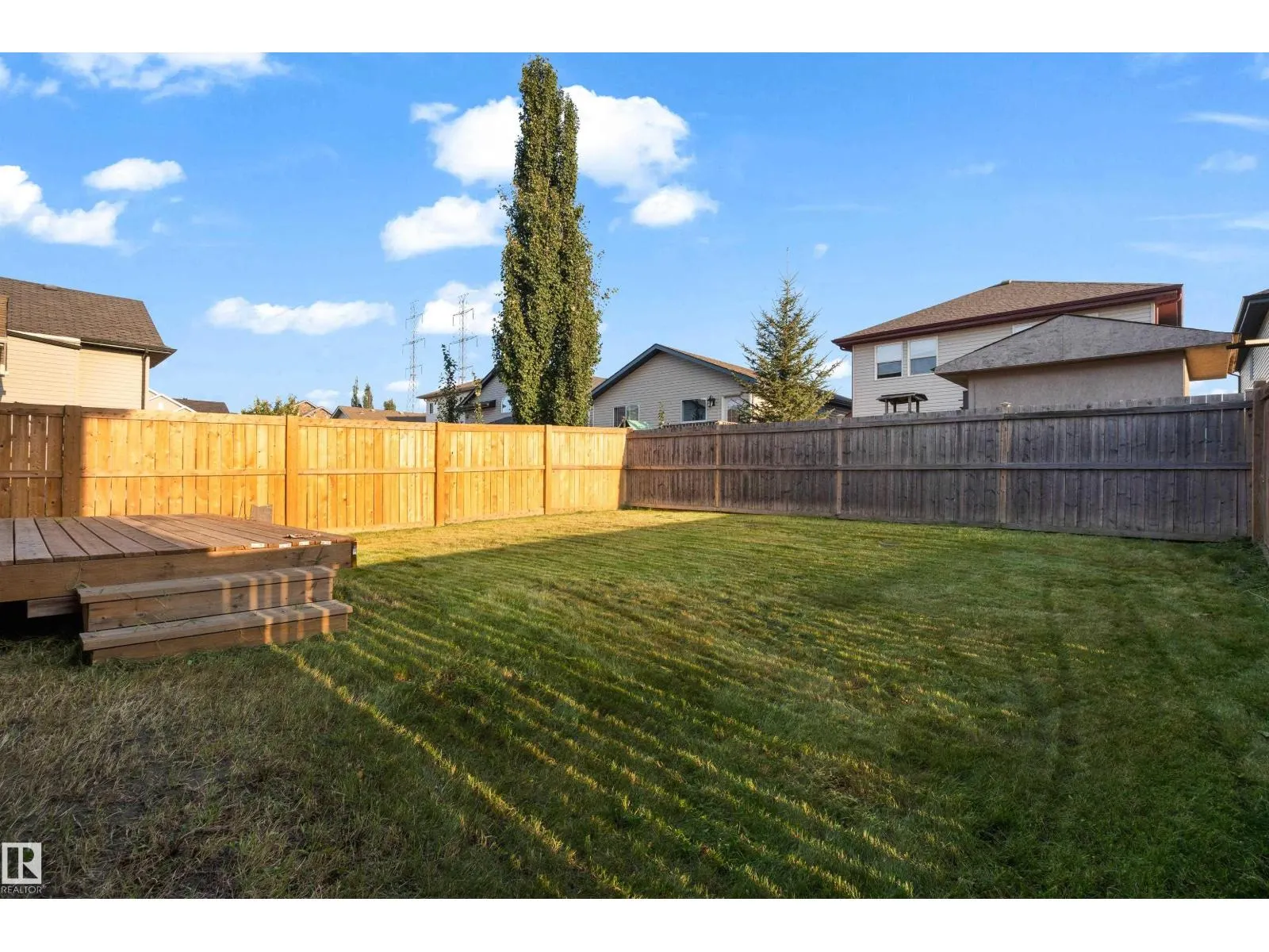 3003 25 AV NW