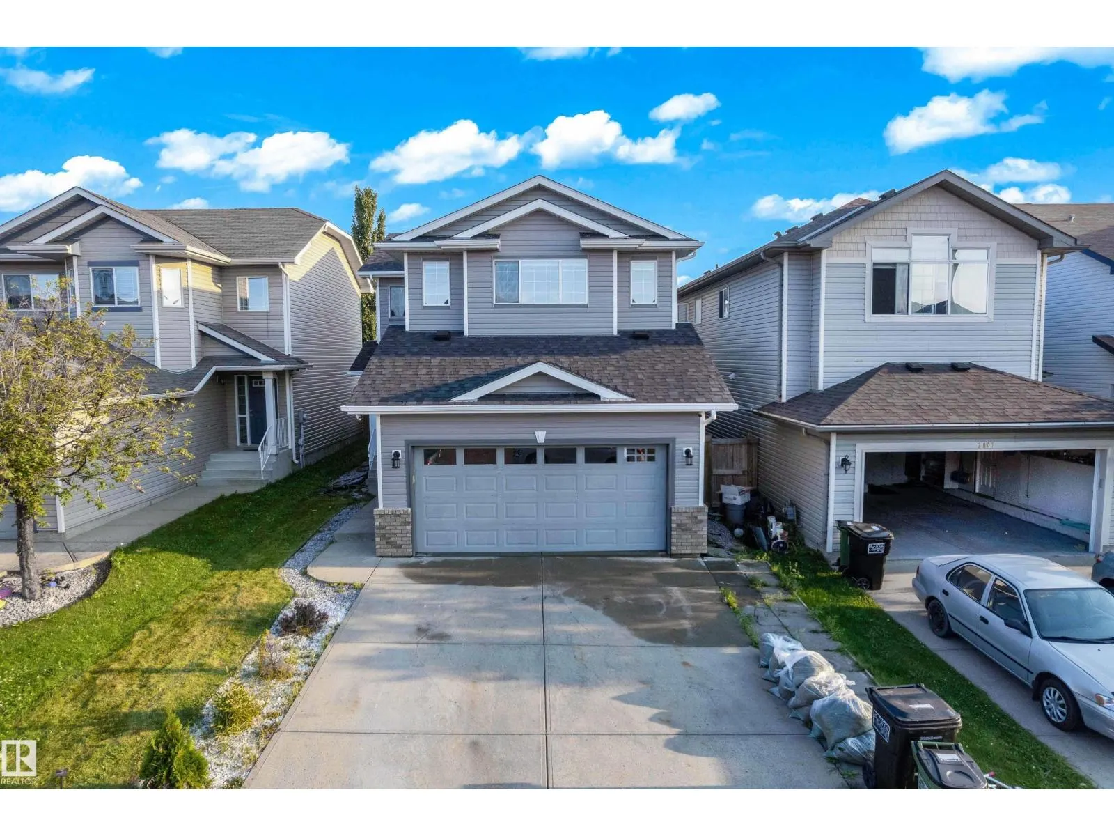 3003 25 AV NW