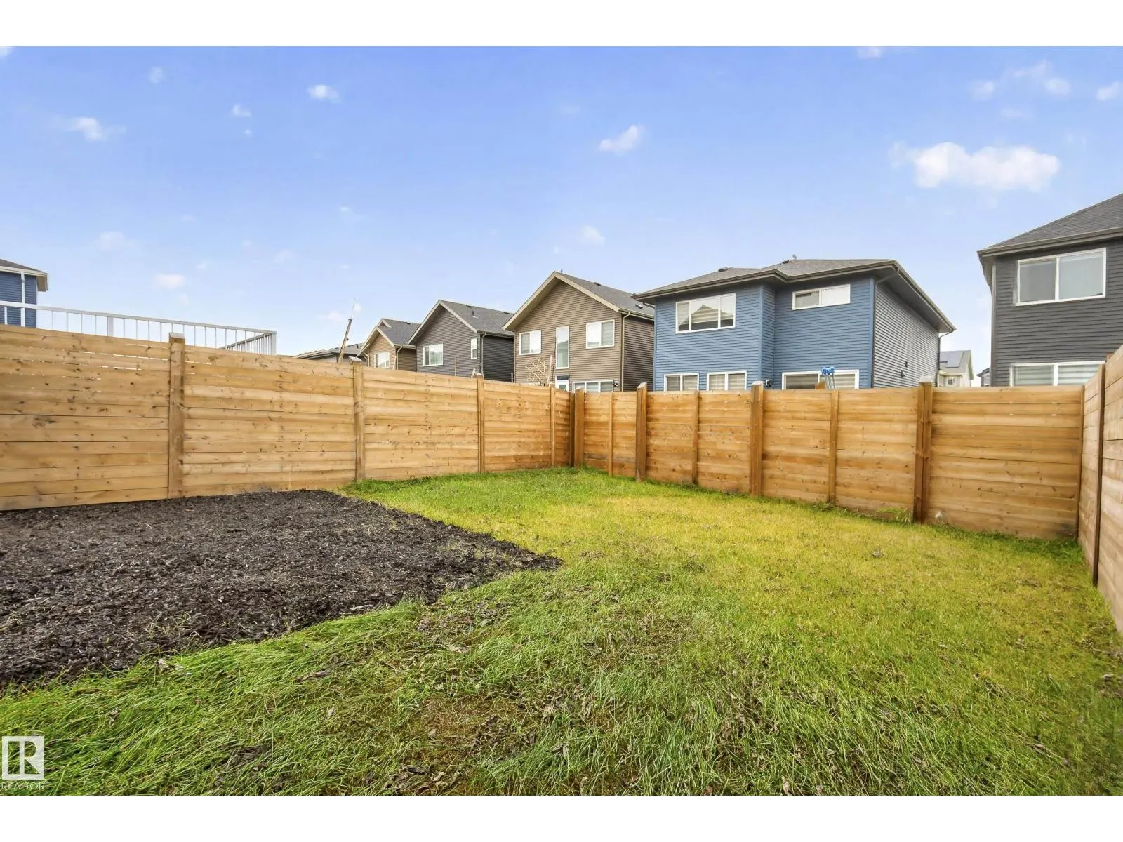 3536 6 AV SW SW