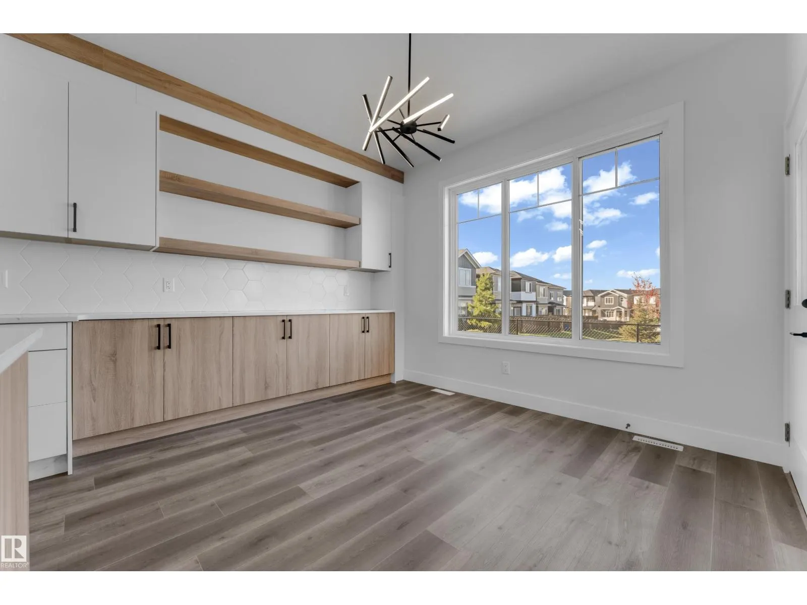 4310 36 st