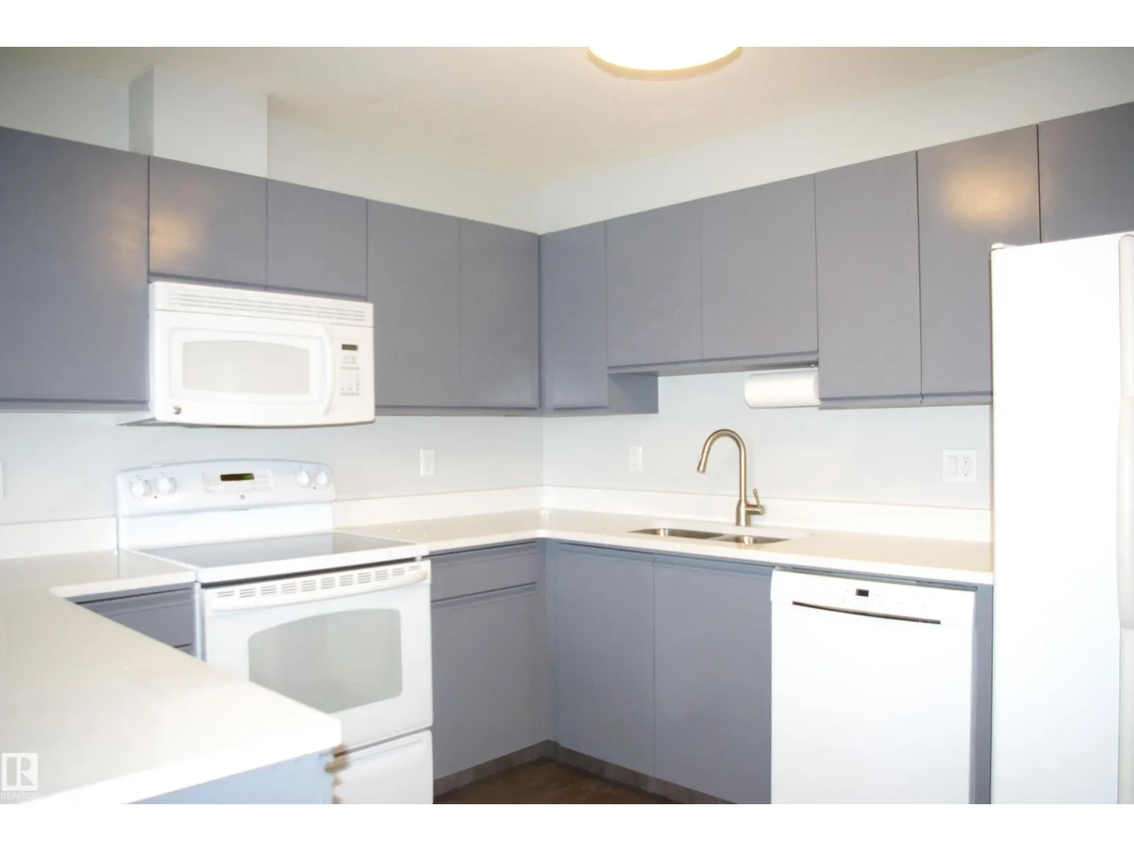 #27 9505 176 ST NW