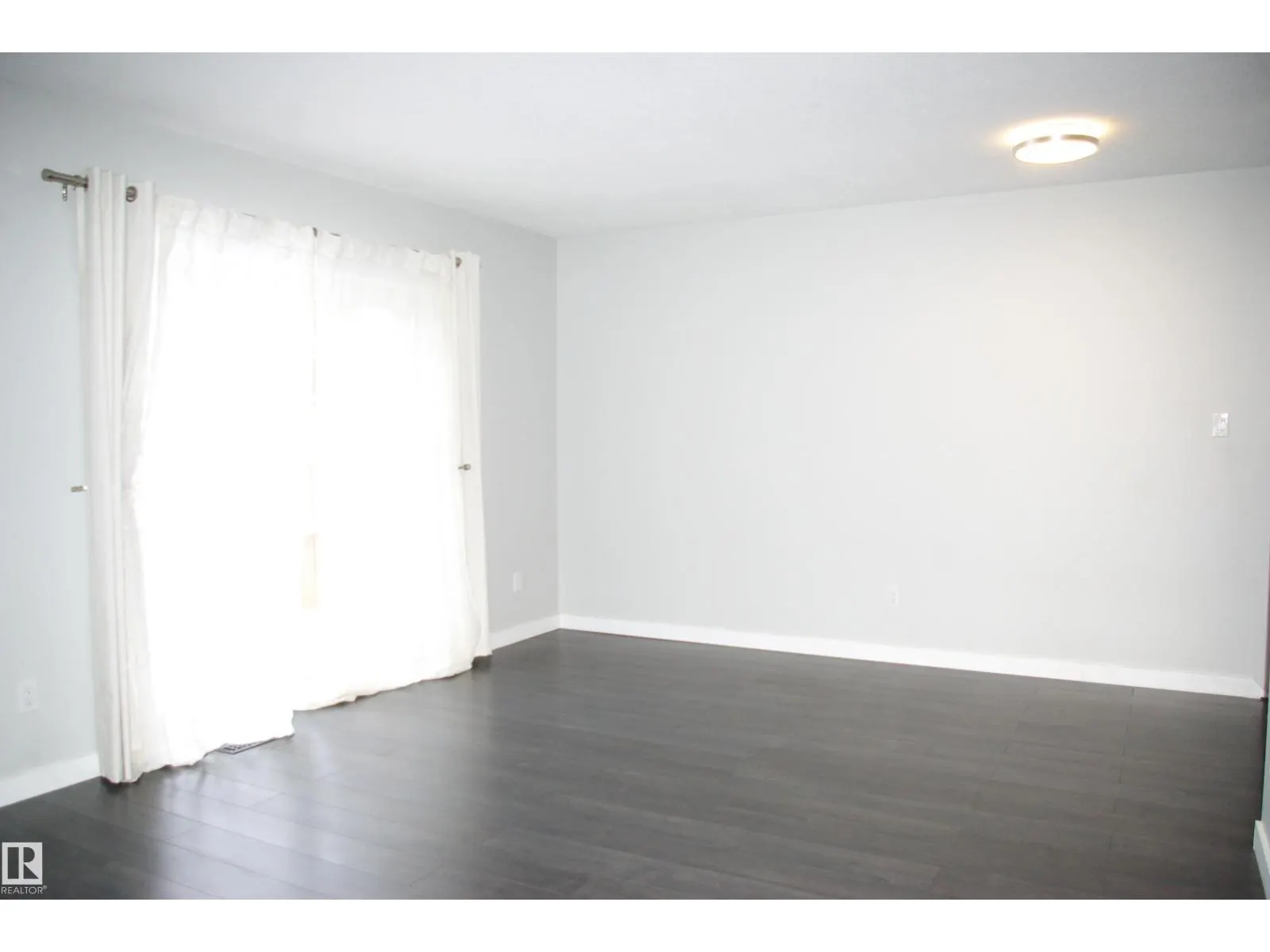#27 9505 176 ST NW