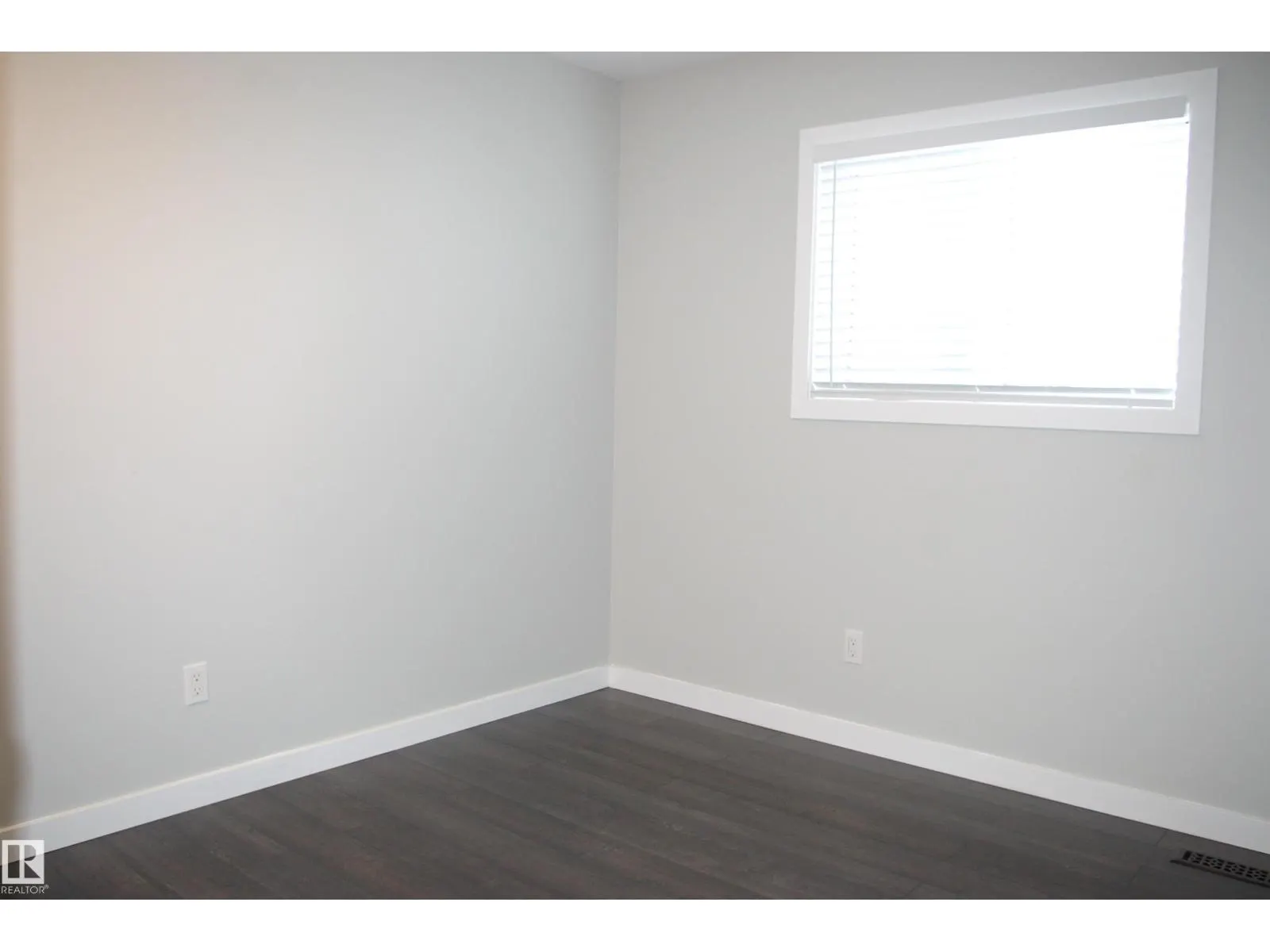 #27 9505 176 ST NW