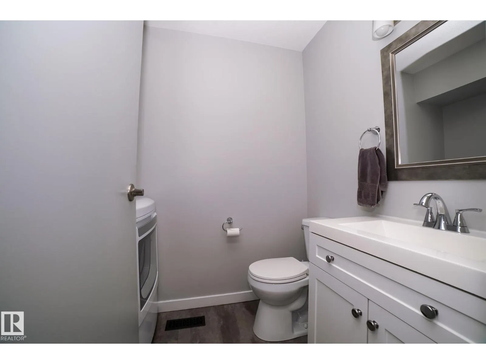 #27 9505 176 ST NW