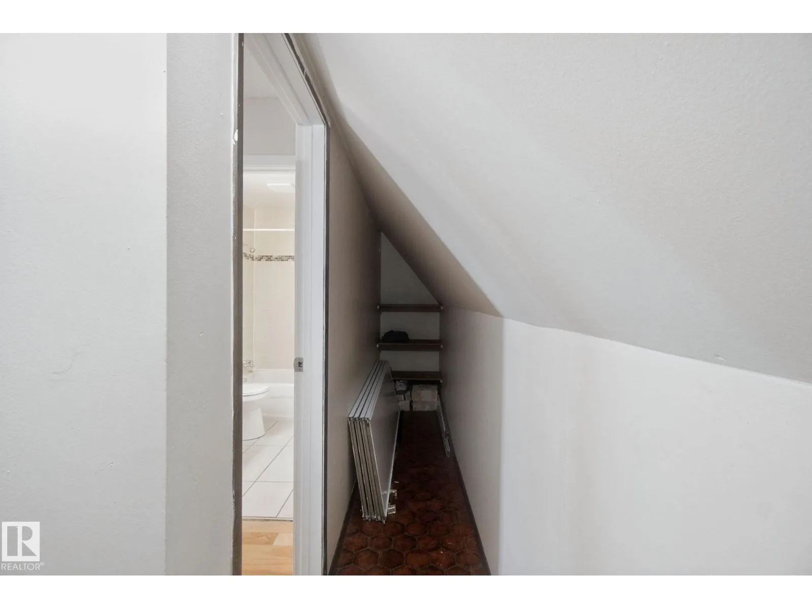 #11 4707 126 AV NW
