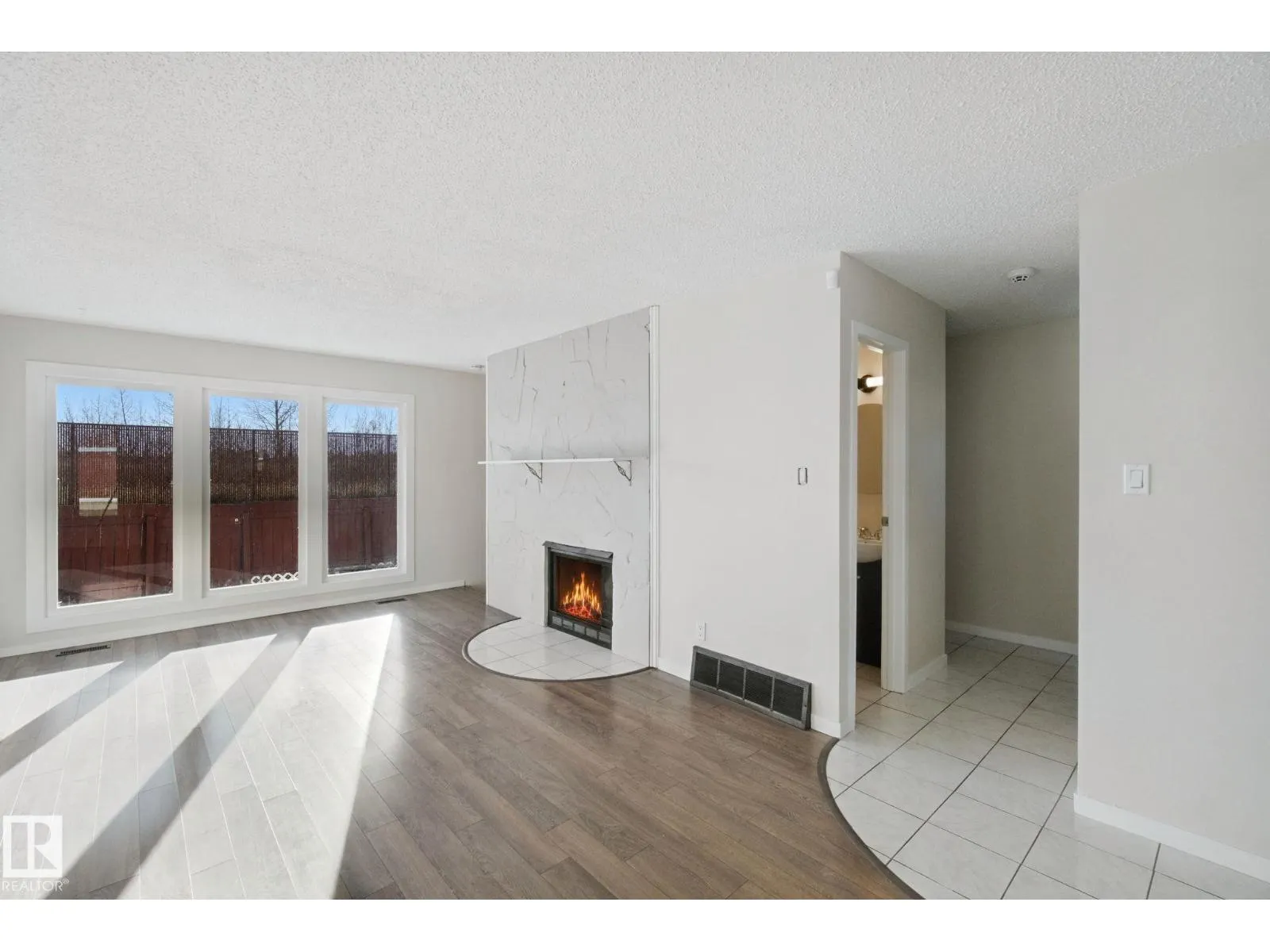 #11 4707 126 AV NW