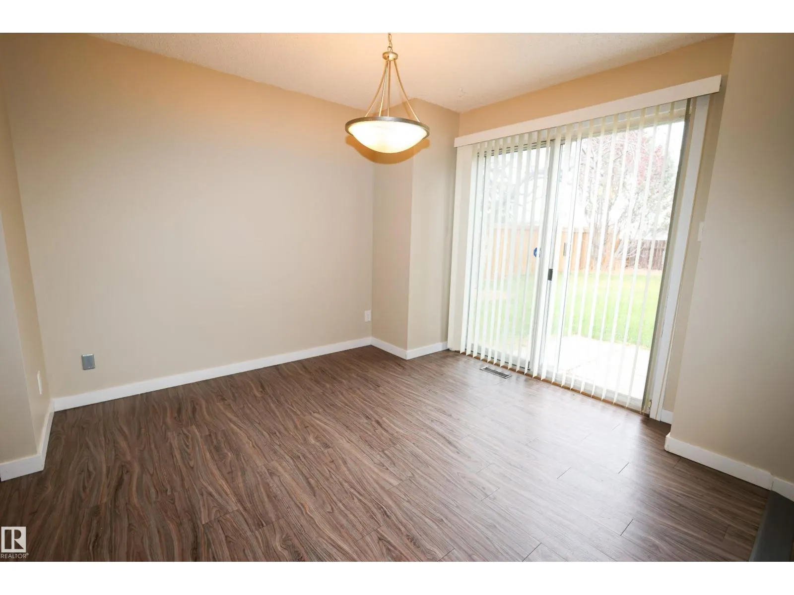 709 GRANDIN DR