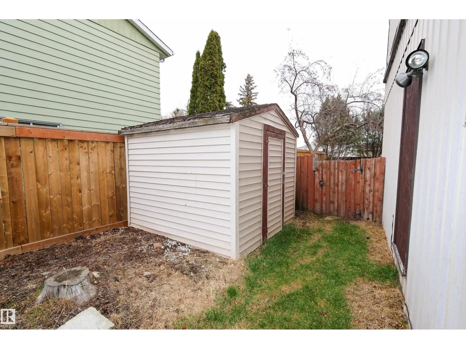 709 GRANDIN DR