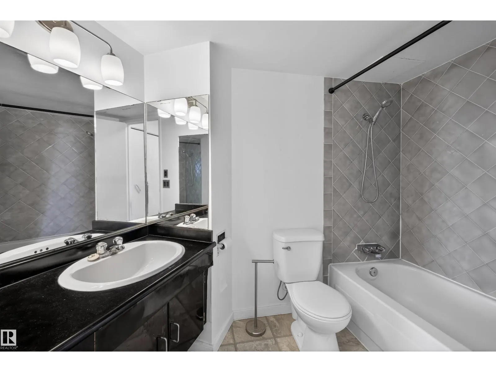 10045 117 ST NW