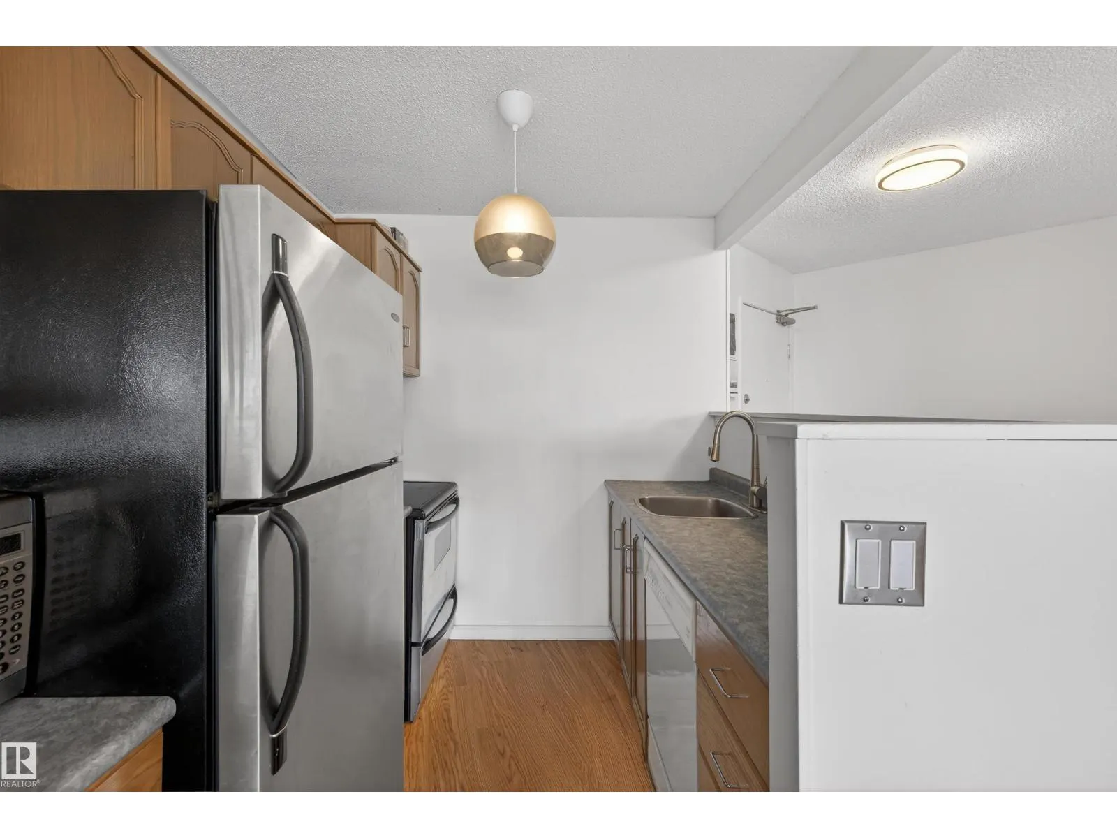 10045 117 ST NW