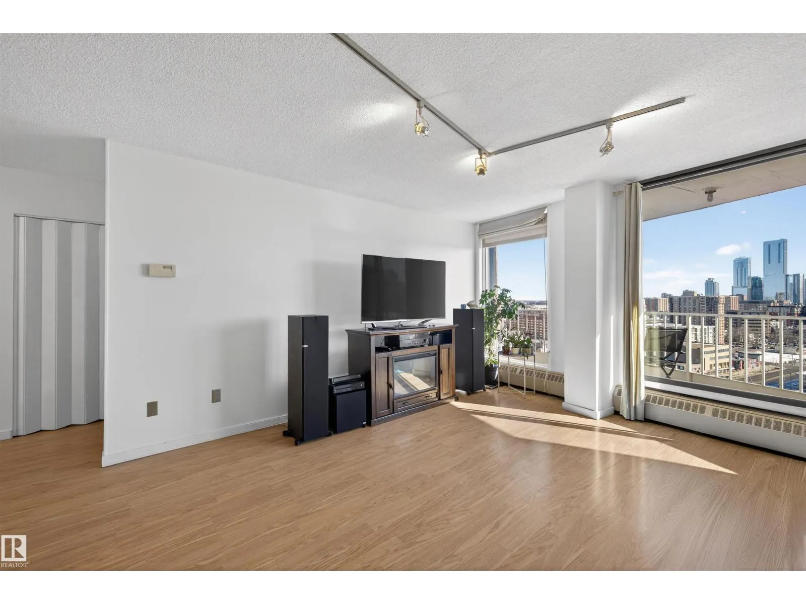 10045 117 ST NW