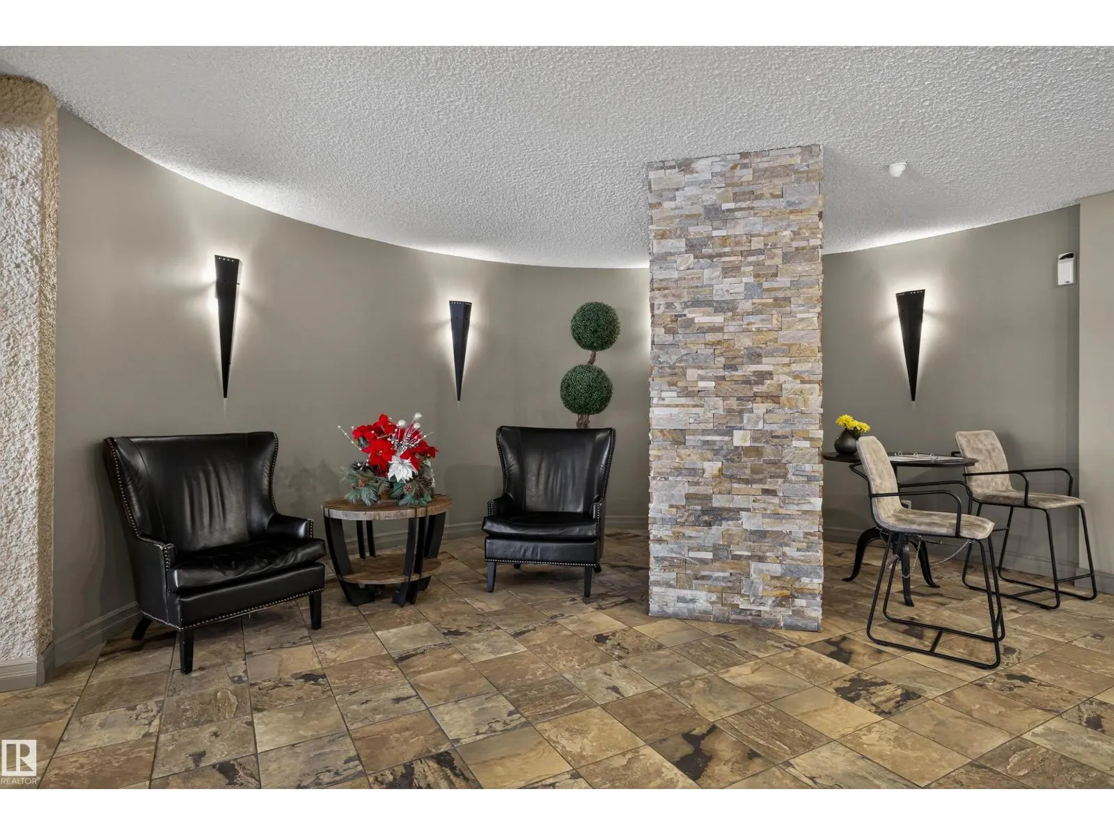 10045 117 ST NW
