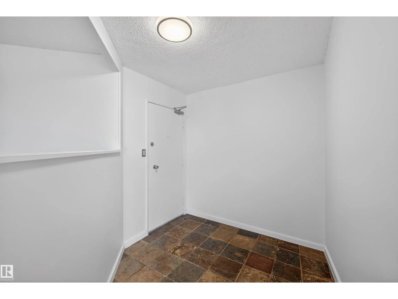 10045 117 ST NW