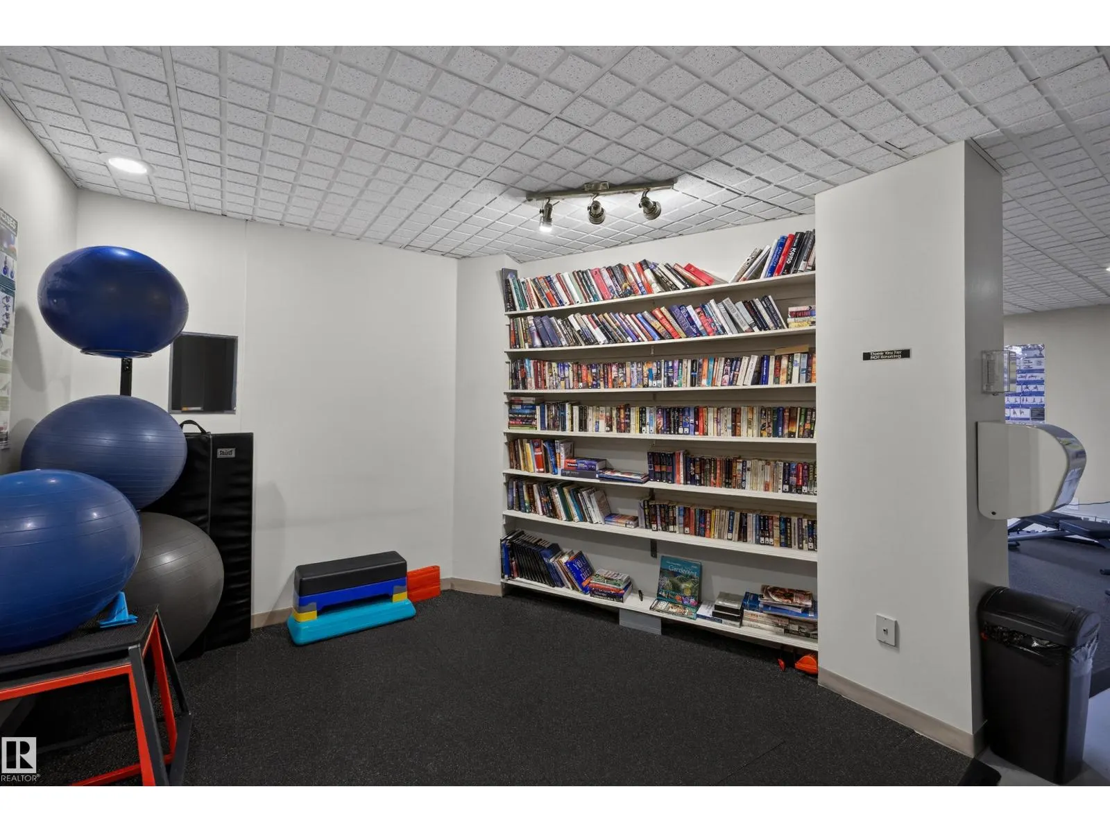 10045 117 ST NW