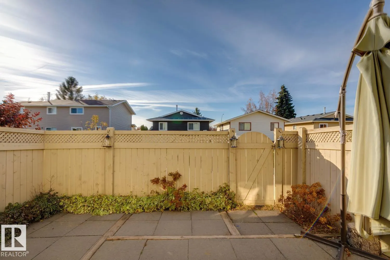 14713 25 ST NW