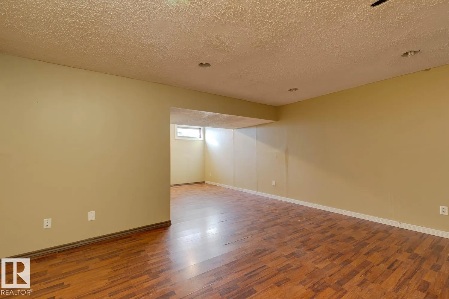 14713 25 ST NW