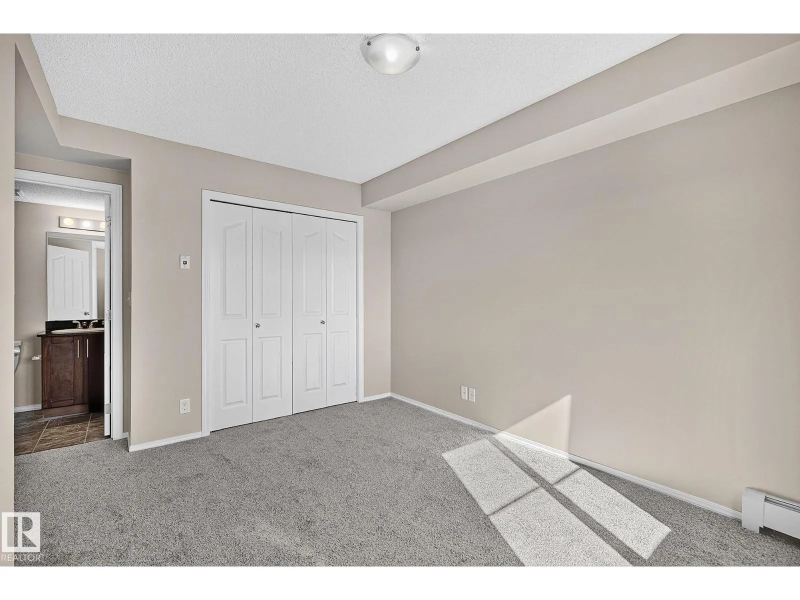 #417 12045 22 AV SW