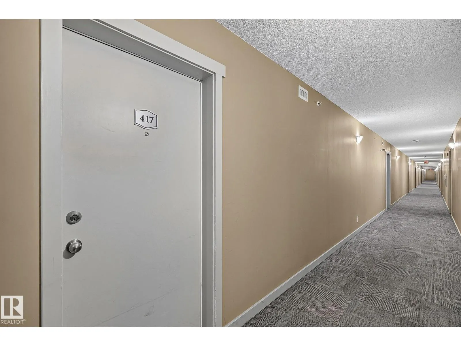 #417 12045 22 AV SW