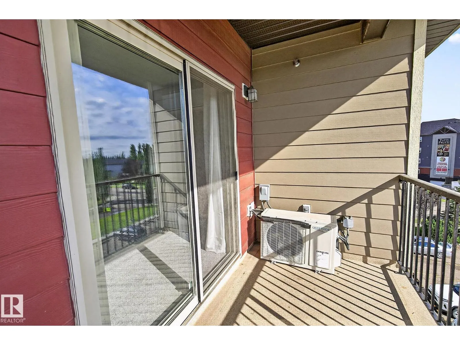 #417 12045 22 AV SW