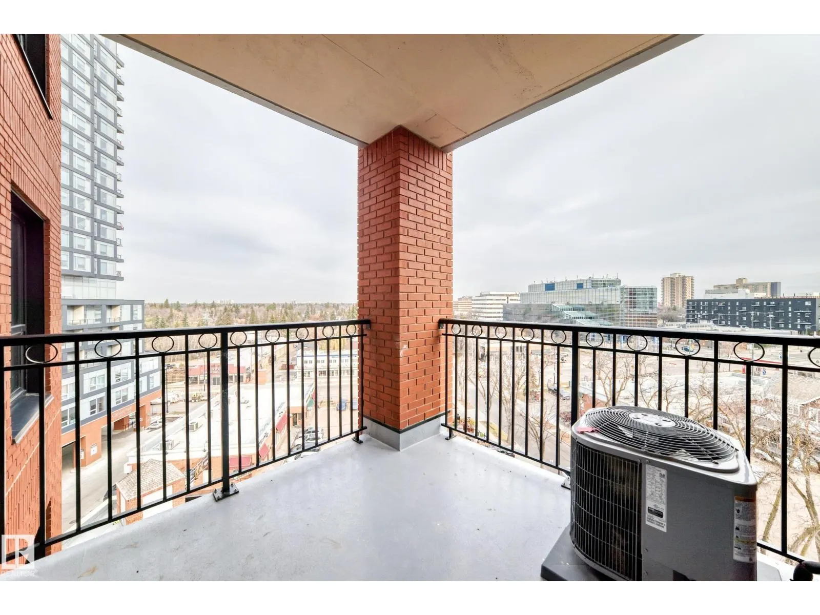 #707 10108 125 ST NW